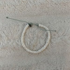 Pura Vida Puka shell anklet